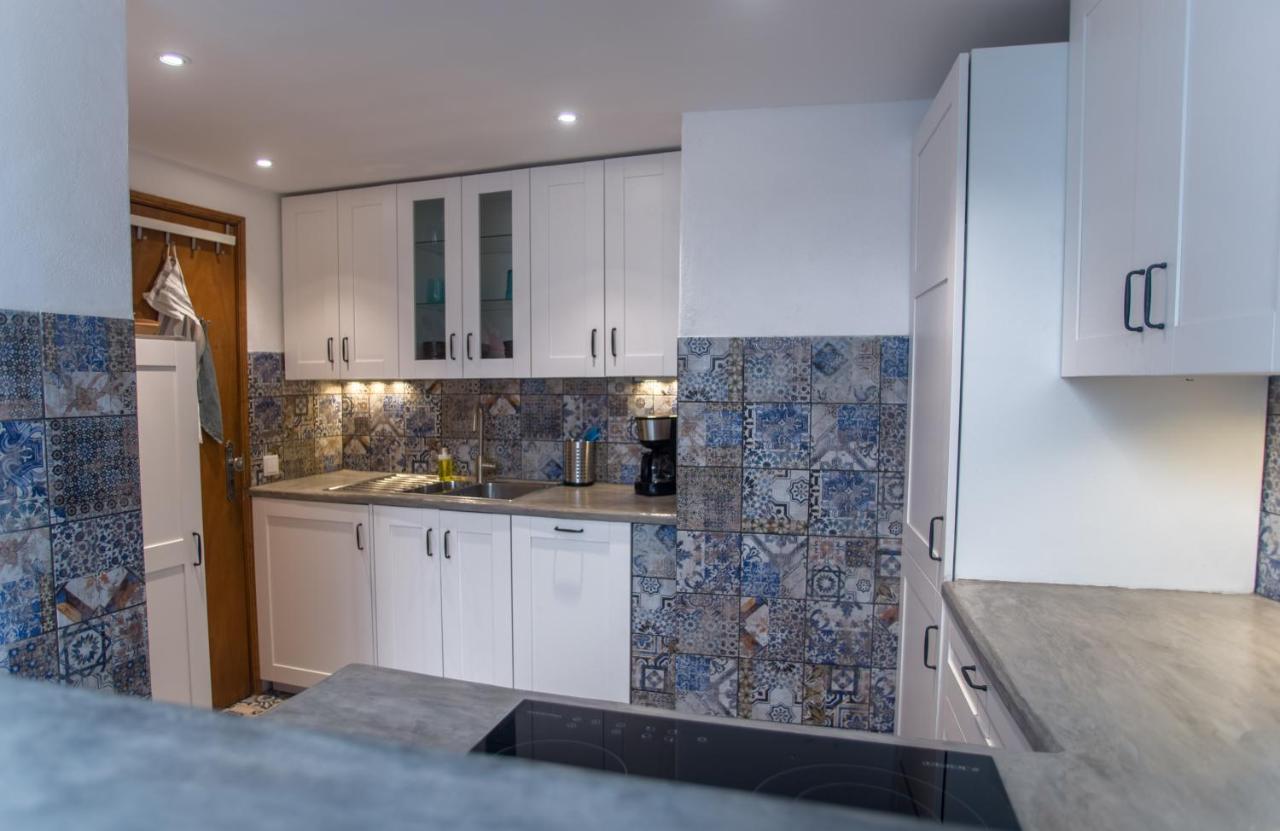 Apartamento Colorido ลากอส ภายนอก รูปภาพ