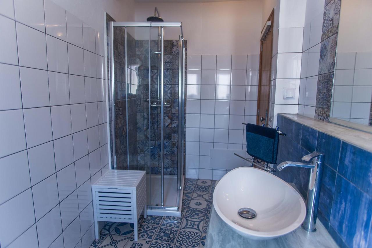 Apartamento Colorido ลากอส ภายนอก รูปภาพ